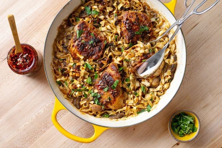 Braised Chicken & Mushrooms With Tingly Crispy Noodles