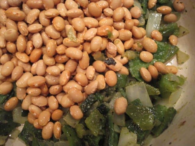 Mayocoba Beans With Green Chiles