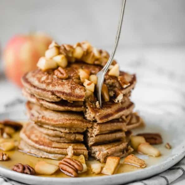 Healthy Apple Pancakes