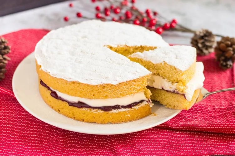 Christmas Spiced Victoria Sponge Cake