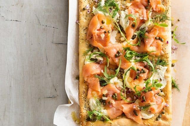 Smoked salmon bagel pizza