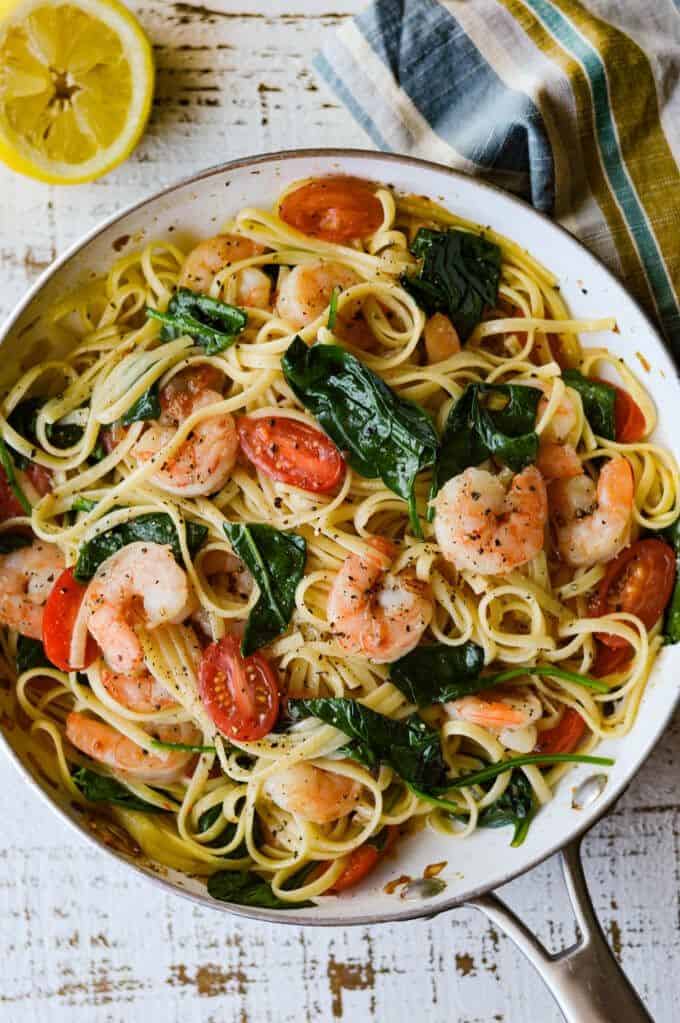 Garlic Butter & White Wine Seafood Pasta