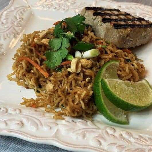 Stir Fried Ramen With Seared Tuna