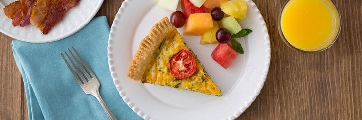 Cheesy Spinach & Tomato Quiche