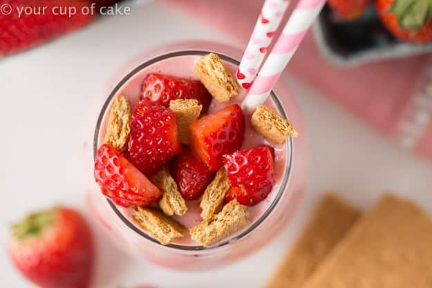 Skinny Strawberry Cheesecake Smoothie