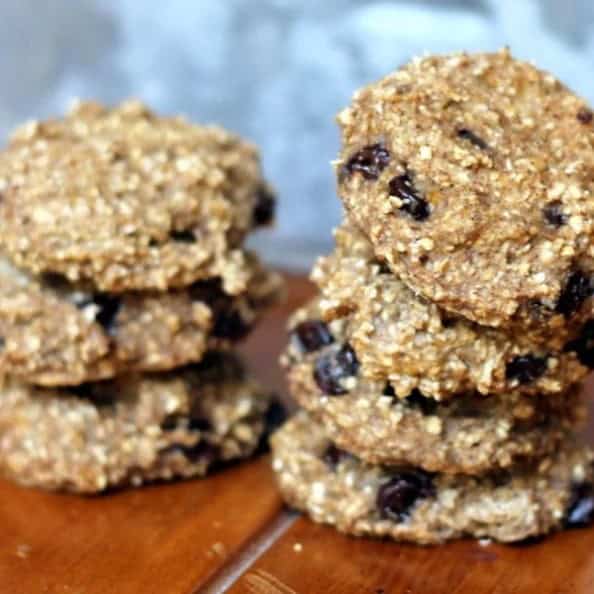 2-Ingredient Banana Oat Cookies