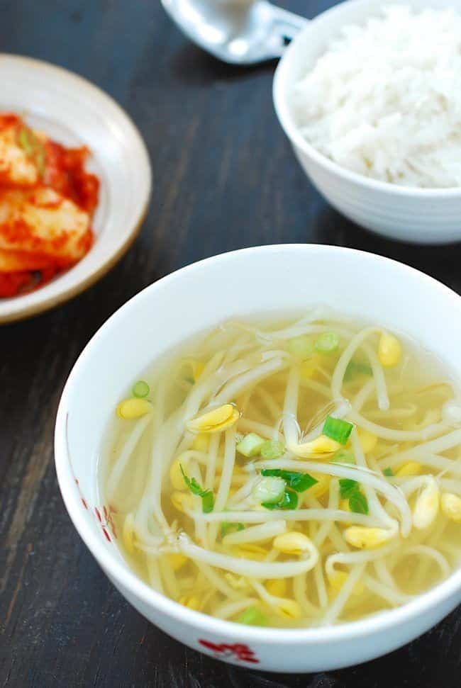 Kongnamul Guk (Soybean Sprout Soup)