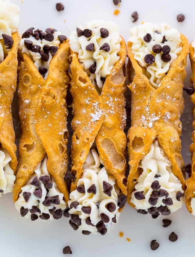 5-Ingredient Cannolis