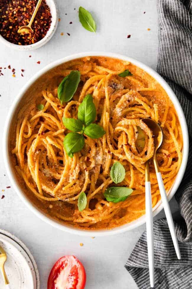 Creamy Tomato Vegan Pasta