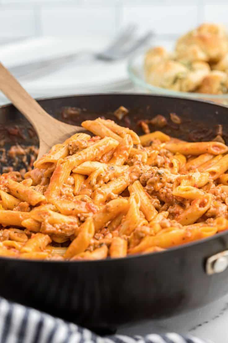 One Skillet Cheesy Ground Turkey Pasta