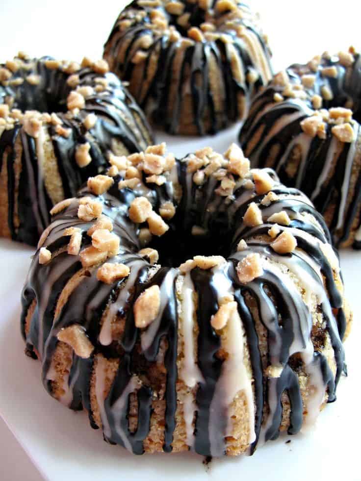 Vanilla Bean Mini Bundt Cakes