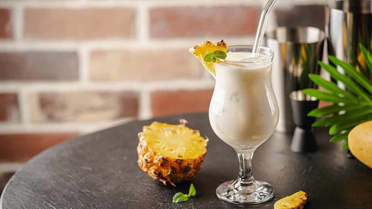 Rumchata Limón Boozy Whipped Lemonade