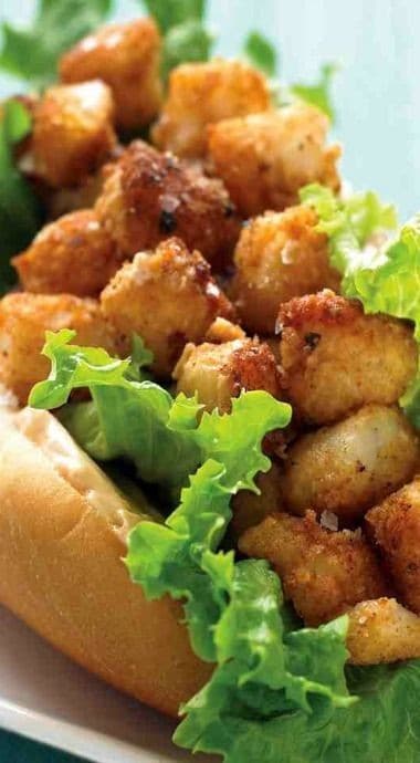 Bay-Scallop Po’ Boy With Spicy Mayo