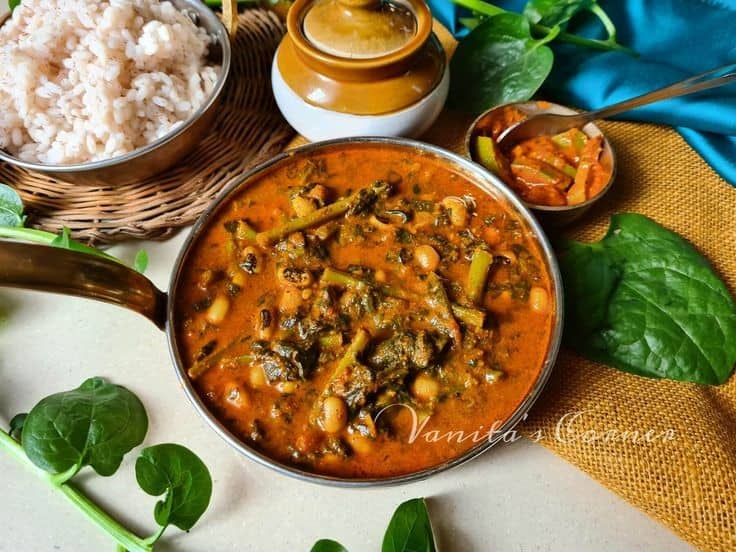 Malabar Spinach And Black-Eyed Peas Curry