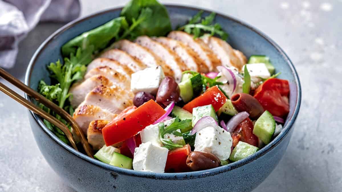 Brown Rice Bowl With Lentils, Carrots And Grapes