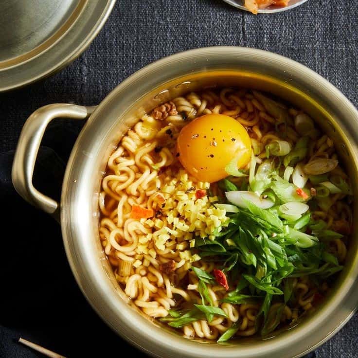 Ramyun With Egg, Scallion, And Kimchi